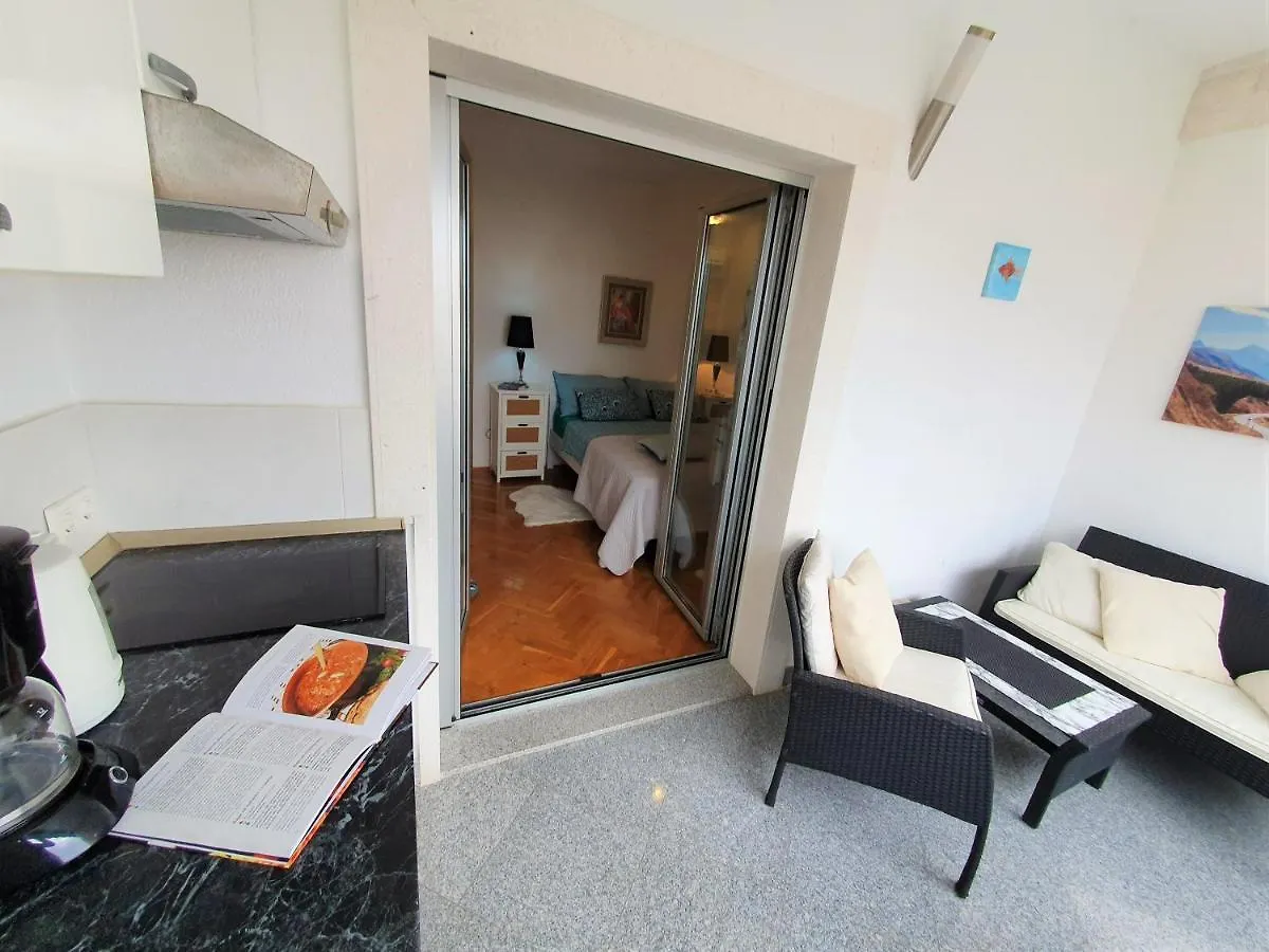 Villa Mira Trogir 0*,