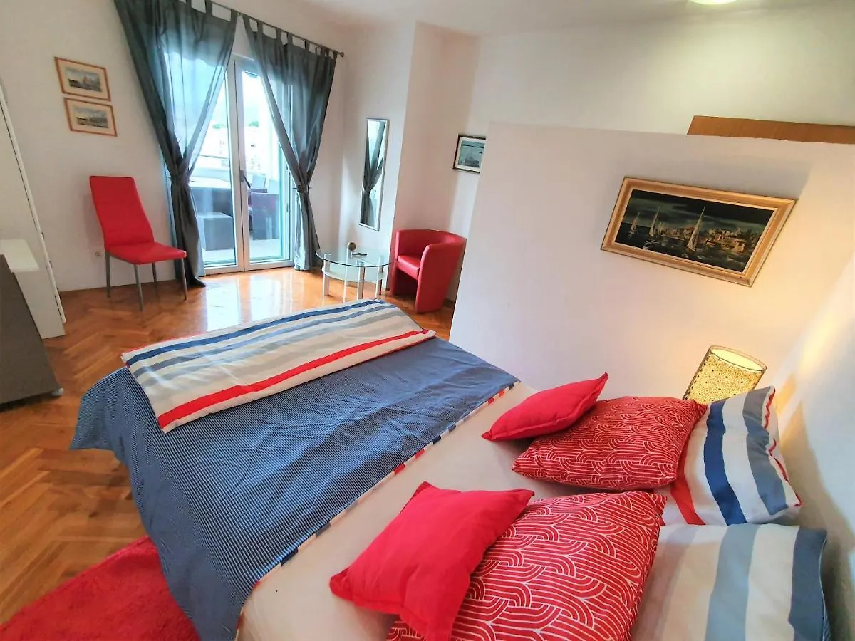 Villa Mira Trogir 0*,  Chorvatsko